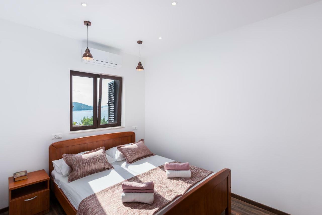 Seaside Villa Near Trogir - Poljica Marina Kültér fotó