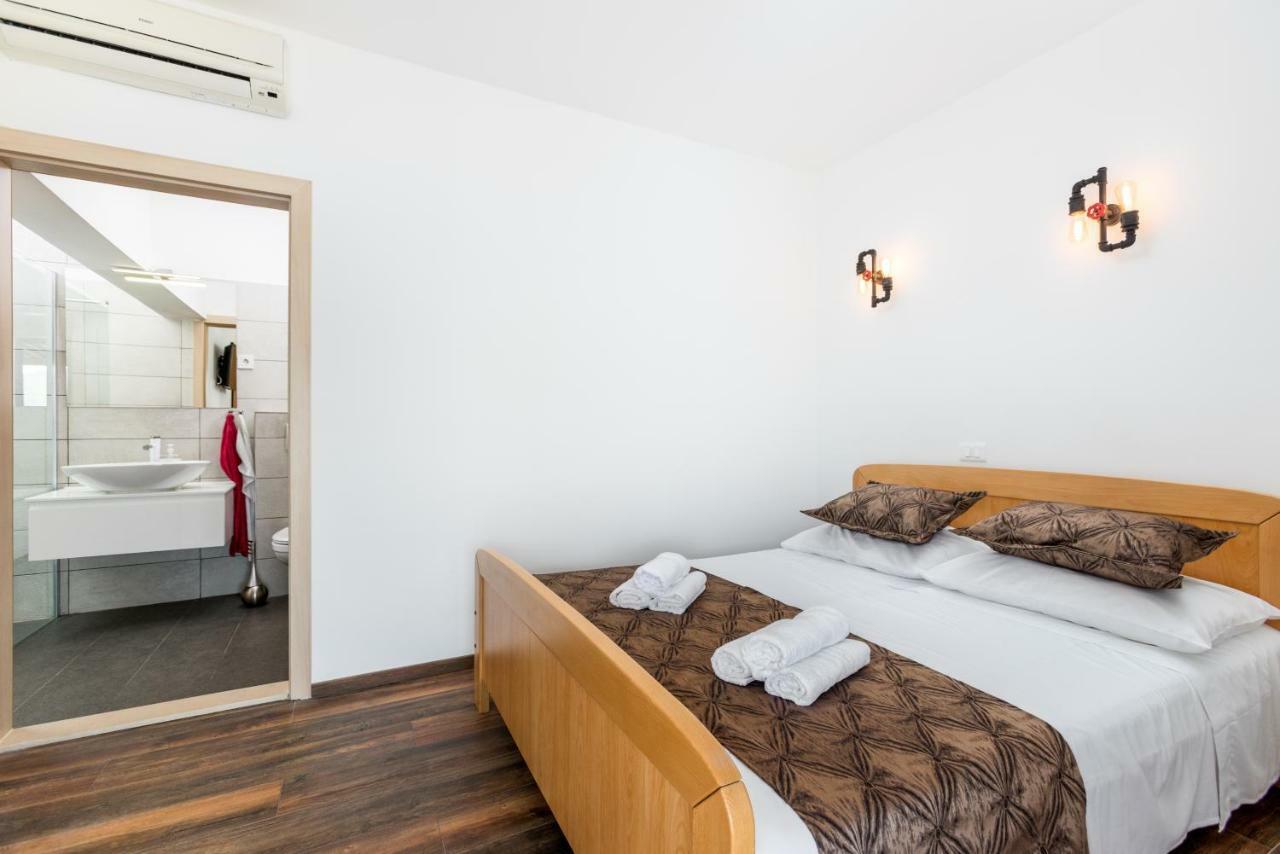 Seaside Villa Near Trogir - Poljica Marina Kültér fotó